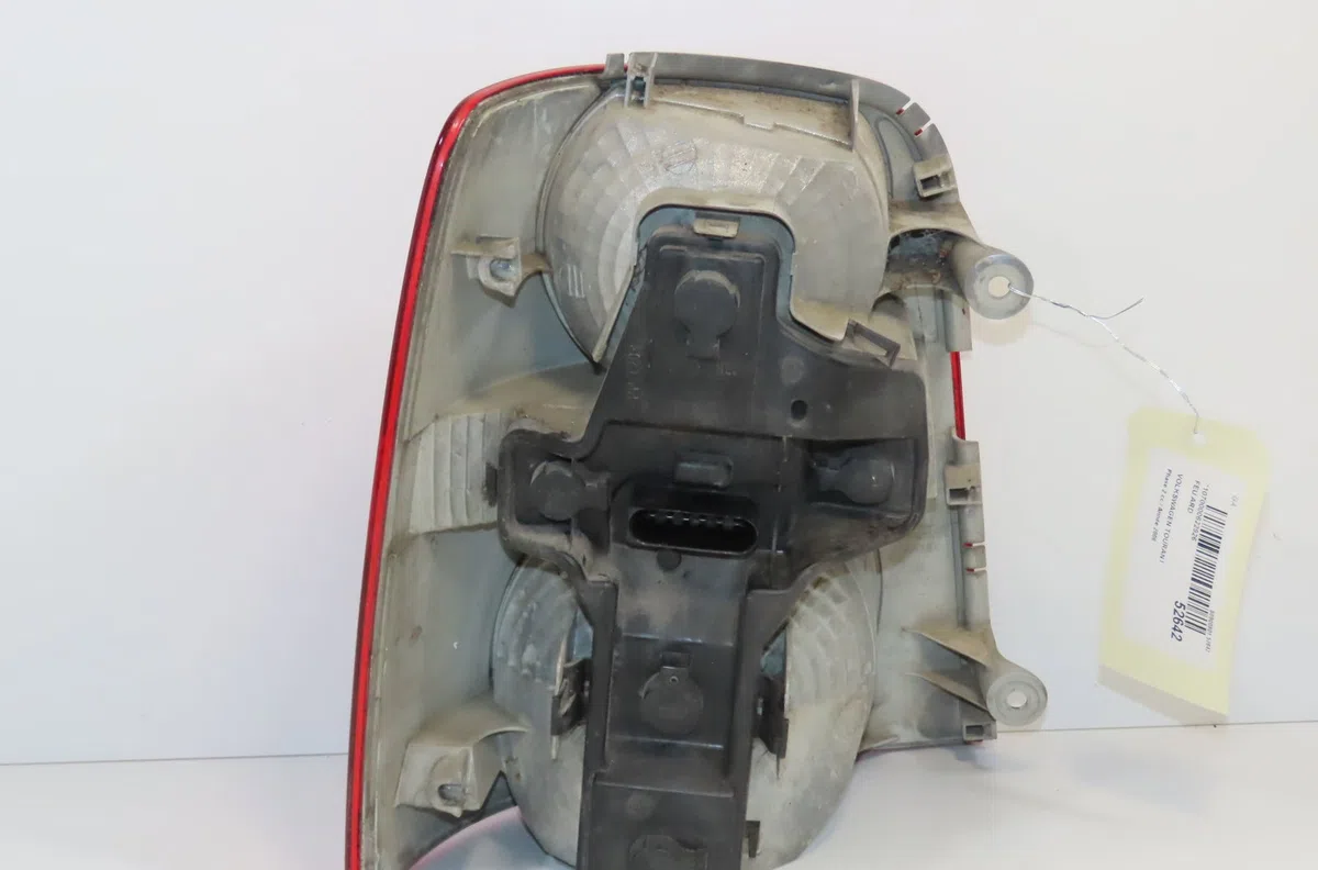 Feu arrière droit Volkswagen TOURAN (1T1, 1T2) 2.0 tdi 16v (2003-2010) 5 portes occasion