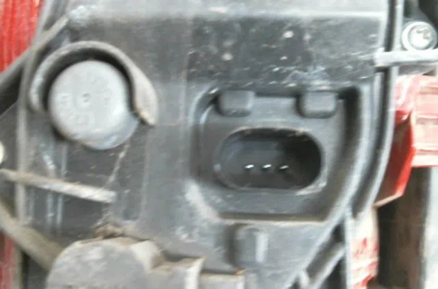 Feu arrière droit Volkswagen TOURAN (1T3) 1.6 tdi (2010-2015) 5 portes occasion