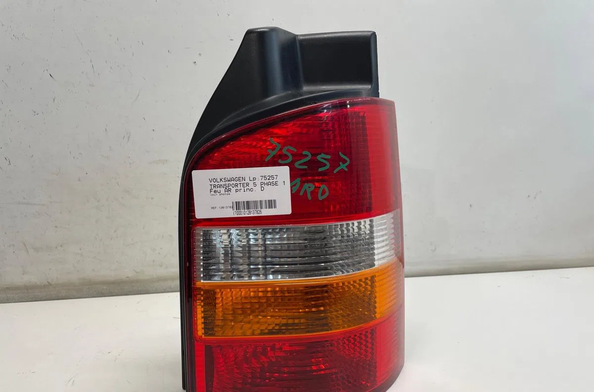 Feu arrière droit Volkswagen TRANSPORTER V Camionnette (7HA, 7HH, 7EA, 7EH) 2.5 tdi (2003-2009) occasion