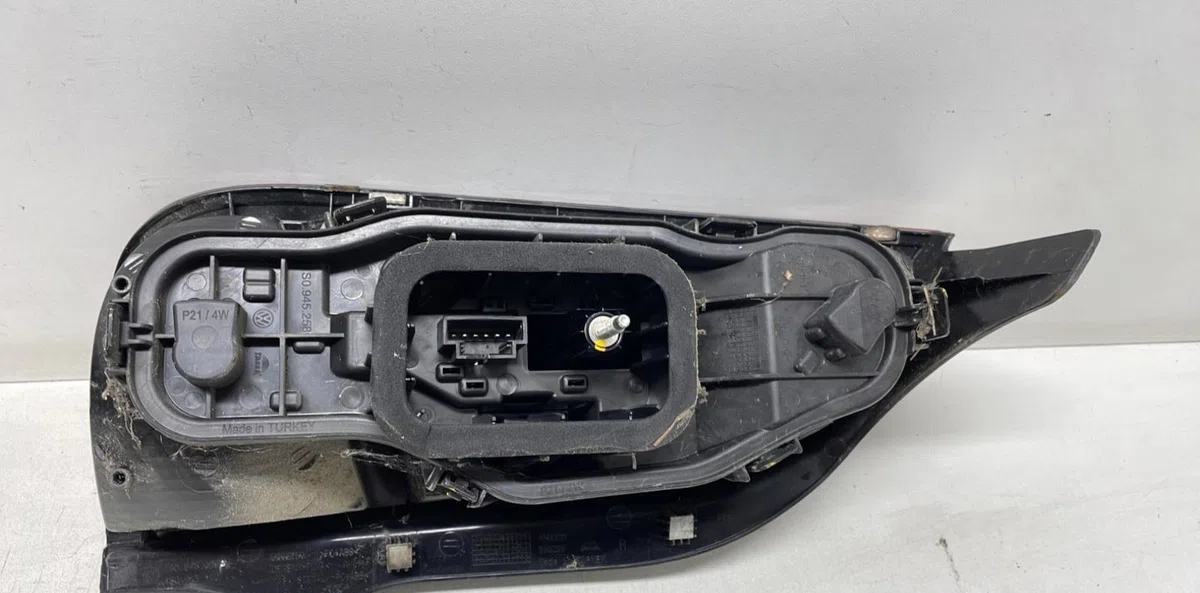 Feu arrière droit Volkswagen UP! (121, 122, BL1, BL2, BL3, 123) 1.0 (2011-2020) 5 portes occasion