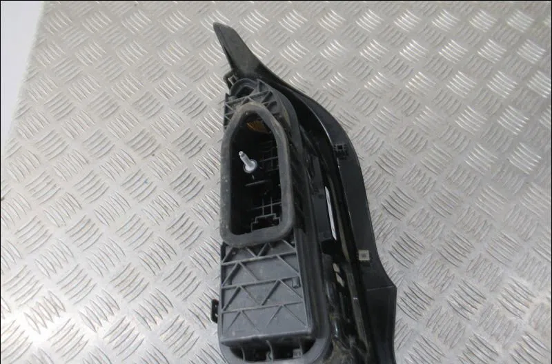 Feu arrière droit Volkswagen UP! (121, 122, BL1, BL2, BL3, 123) 1.0 (2011-2020) 5 portes occasion