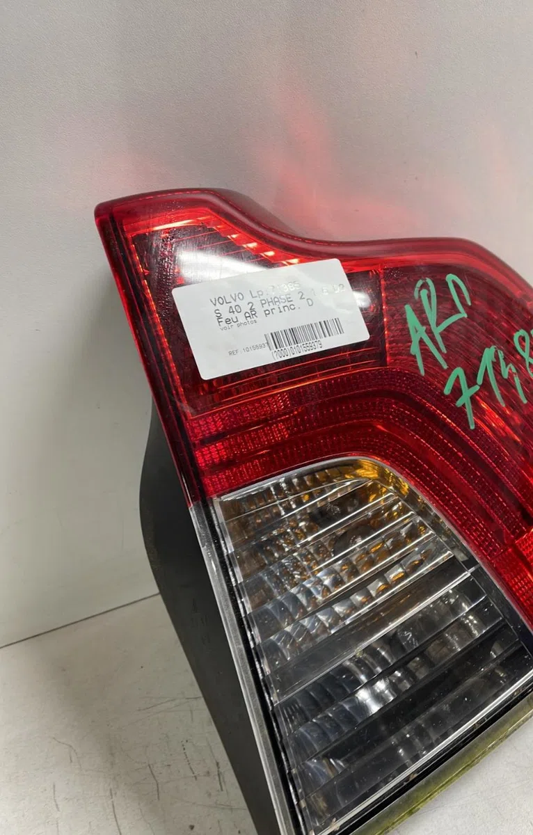 Feu arrière droit Volvo S40 II (544) D2 (2010-2012) occasion