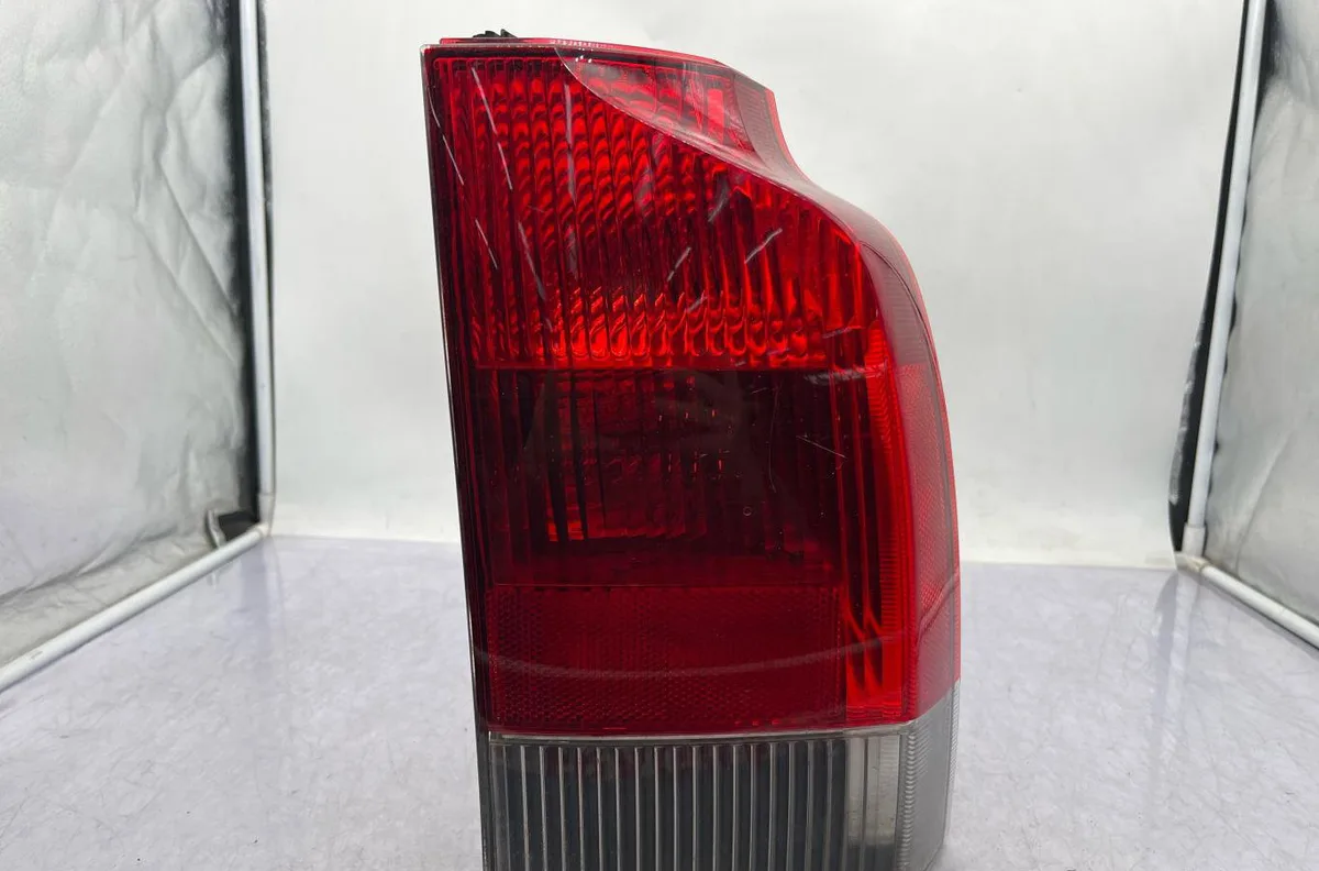 Feu arrière droit VOLVO V 70 1 PHASE 2 BREAK occasion
