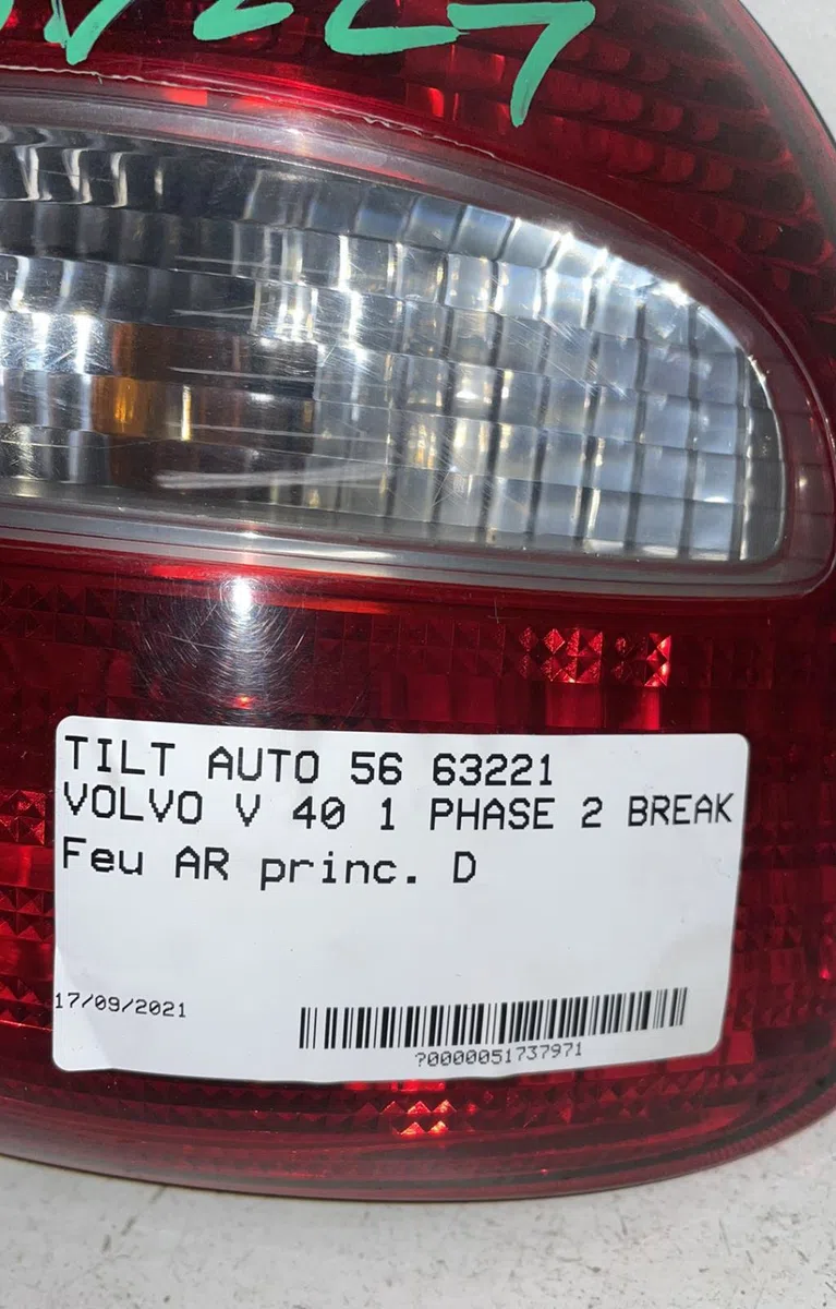 Feu arrière droit Volvo V40 Break (645) 1.8 i (2001-2004) occasion