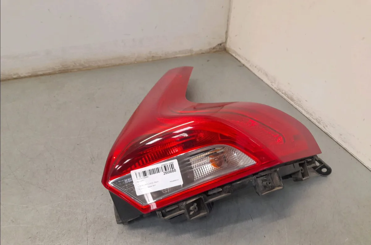 Feu arrière droit Volvo V40 Cross Country (526) T3 (2015-2019) occasion