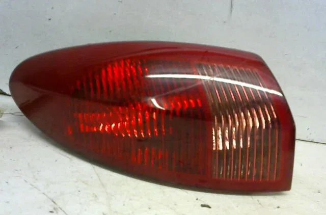 Feu arrière gauche Alfa romeo 147 (937_) 1.6 16v t.spark eco (937.axa1a, 937.bxa1a) (2001-2010) occasion
