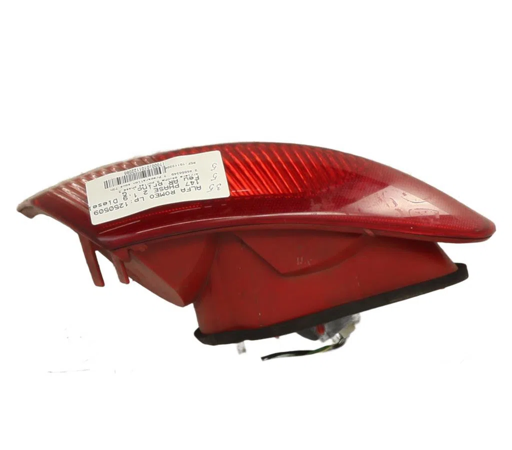 Feu arrière gauche Alfa romeo 147 (937_) 1.9 jtd 16v (937.axg1b, 937.bxg1b) (2002-2010) occasion