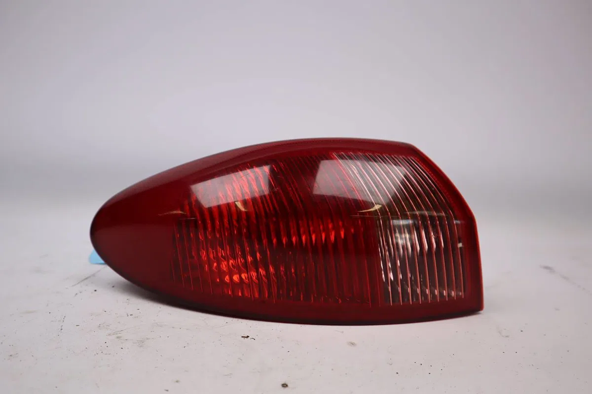 Feu arrière gauche Alfa romeo 147 (937_) 1.9 jtdm 16v (937.axn1b, 937.bxn1b) (2004-2010) occasion