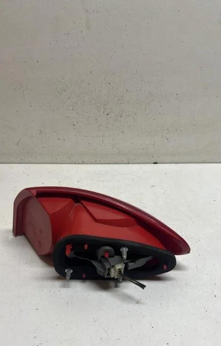 Feu arrière gauche Alfa romeo 147 (937_) 2.0 16v t.spark (937.axa1, 937.axc1, 937.bxc1) (2001-2010) 3 portes occasion