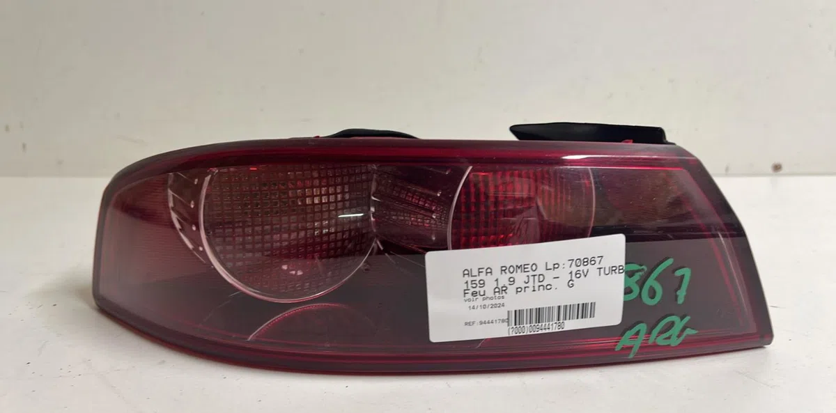 Feu arrière gauche Alfa romeo 159 (939_) 1.9 jtdm 16v (939axc1b, 939axc12) (2005-2011) occasion
