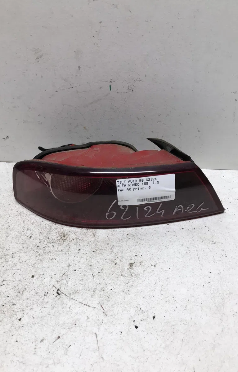 Feu arrière gauche Alfa romeo 159 Sportwagon (939_) 1.9 jtdm 8v (939bxe1b) (2006-2011) occasion