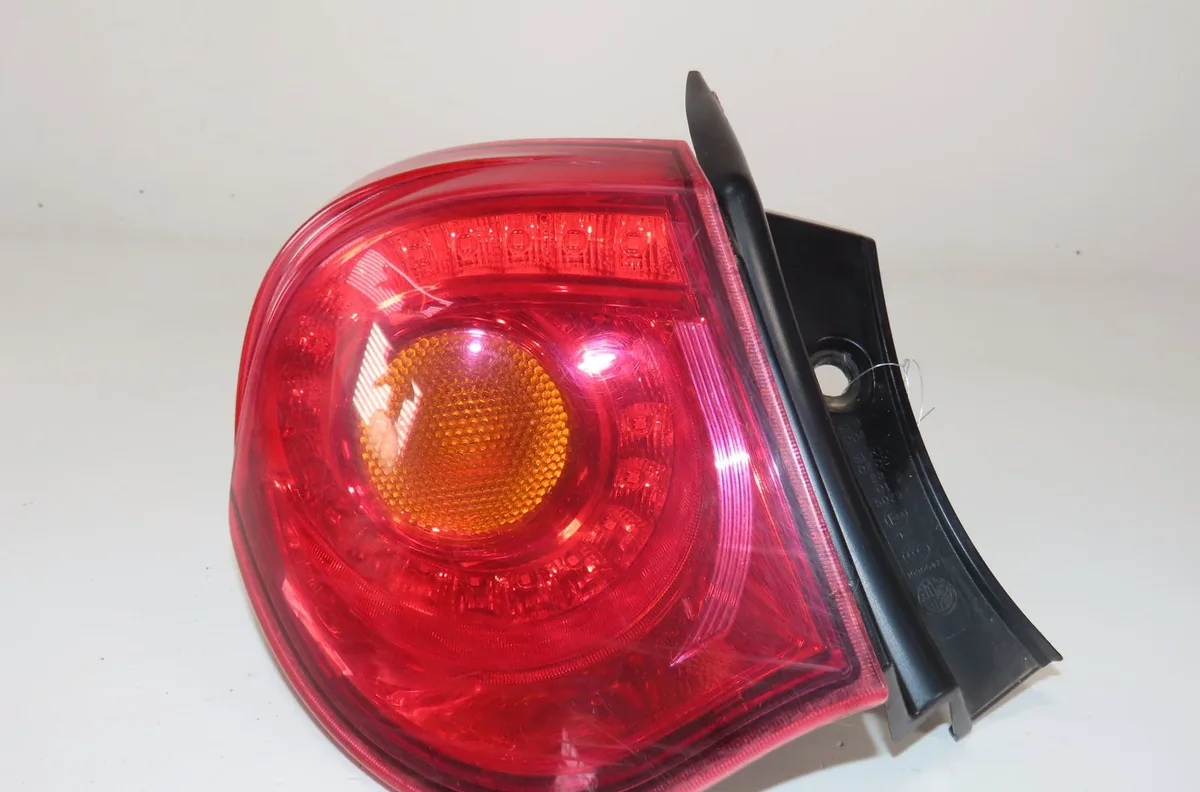 Feu arrière gauche Alfa romeo GIULIETTA (940_) 1.4 tb (940fxa1a, 940fxt1a) (2010-2020) occasion