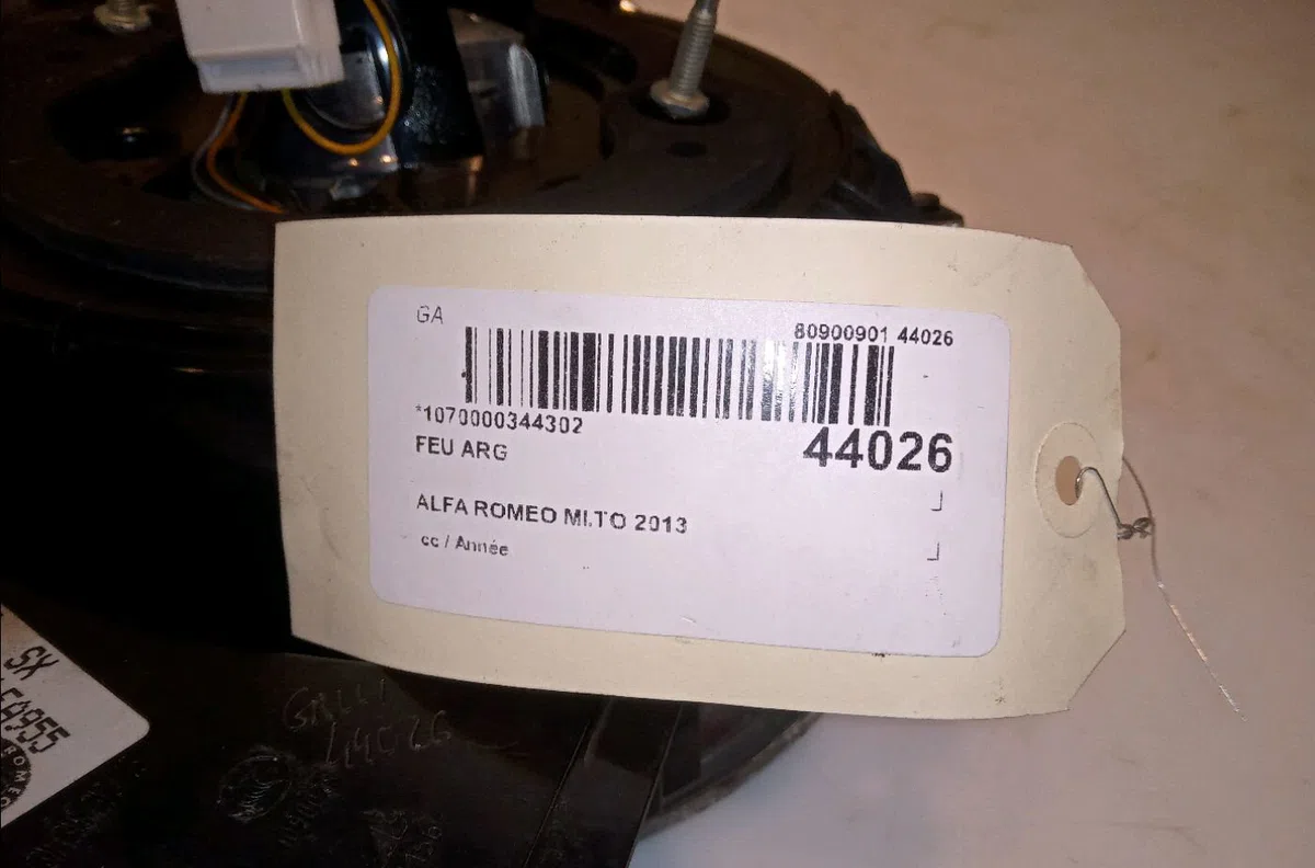 Feu arrière gauche Alfa romeo MITO (955_) 0.9 twinair (955axy1b) (2013-2018) occasion