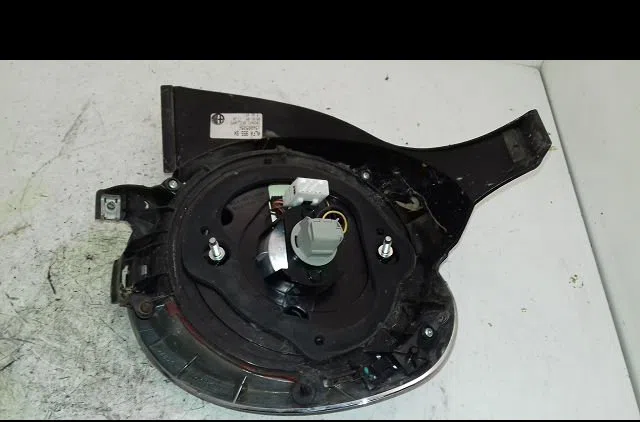 Feu arrière gauche Alfa romeo MITO (955_) 1.3 multijet (955axh1b, 955axt1a) (2008-2010) 3 portes occasion