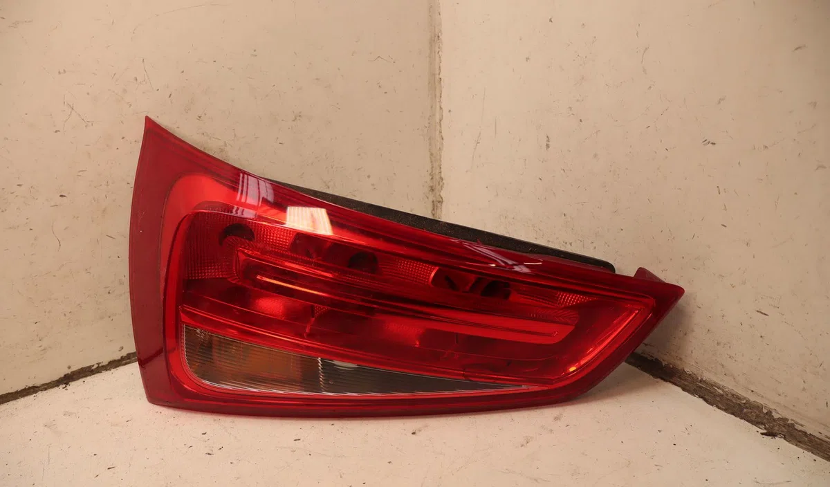 Feu arrière gauche Audi A1 (8X1, 8XK) 1.0 tfsi (2015-2018) occasion