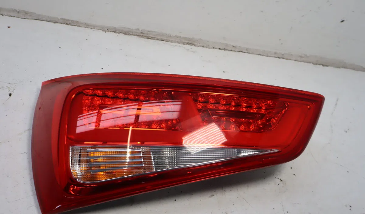 Feu arrière gauche Audi A1 Sportback (8XA, 8XF) 1.4 tfsi (2011-2015) occasion
