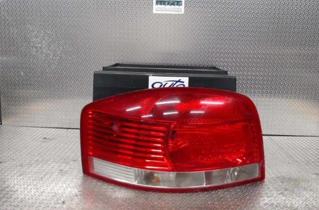 Feu arrière gauche AUDI A3 2  A3 2 PHASE 1 occasion
