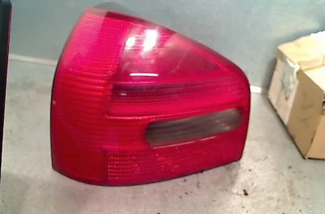 Feu arrière gauche AUDI A3 2000 occasion