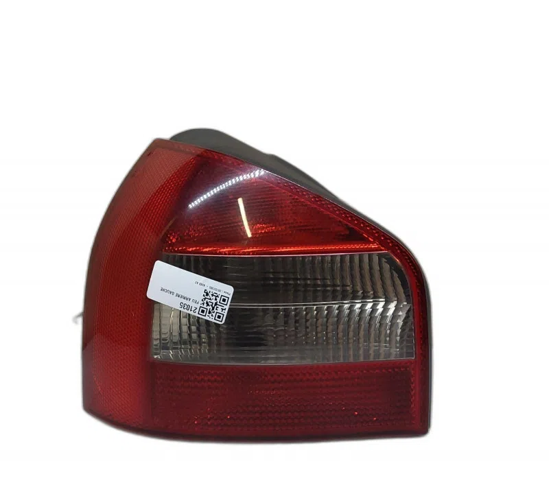 FEU ARRIERE GAUCHE AUDI A3 8L0945095B