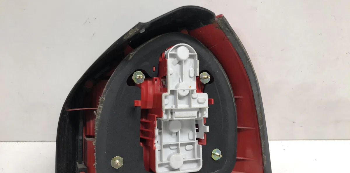 Feu arrière gauche Audi A3 (8L1) 1.6 (1996-2003) occasion