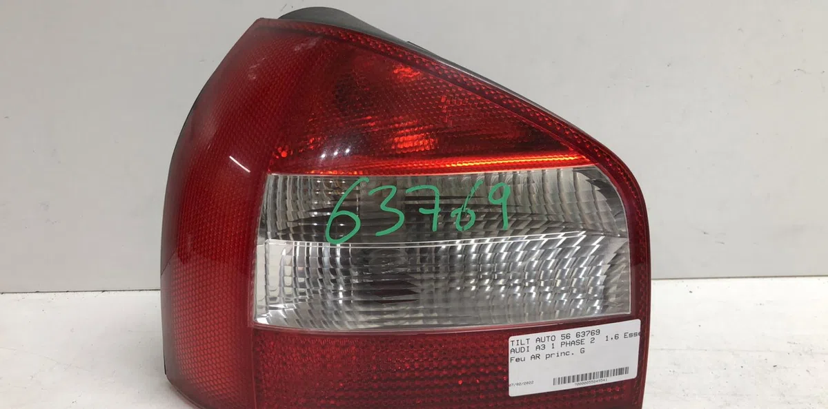 Feu arrière gauche Audi A3 (8L1) 1.6 (1996-2003) occasion