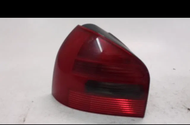 Feu arrière gauche Audi A3 (8L1) 1.8 (1996-2003) occasion