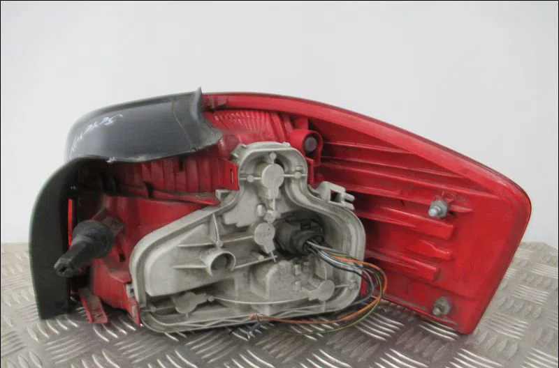 Feu arrière gauche Audi A3 (8P1) 2.0 tdi 16v quattro (2004-2012) 3 portes occasion
