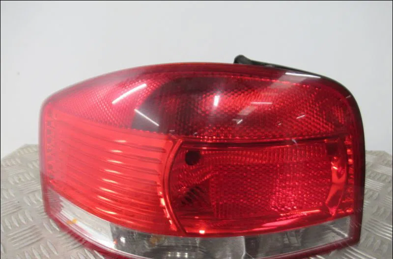 Feu arrière gauche Audi A3 (8P1) 2.0 tdi 16v quattro (2004-2012) 3 portes occasion
