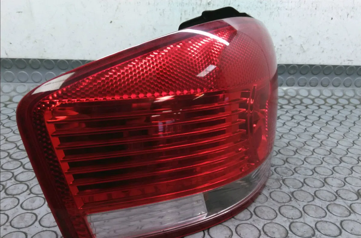 Feu arrière gauche Audi A3 (8P1) 2.0 tdi quattro (2003-2008) occasion
