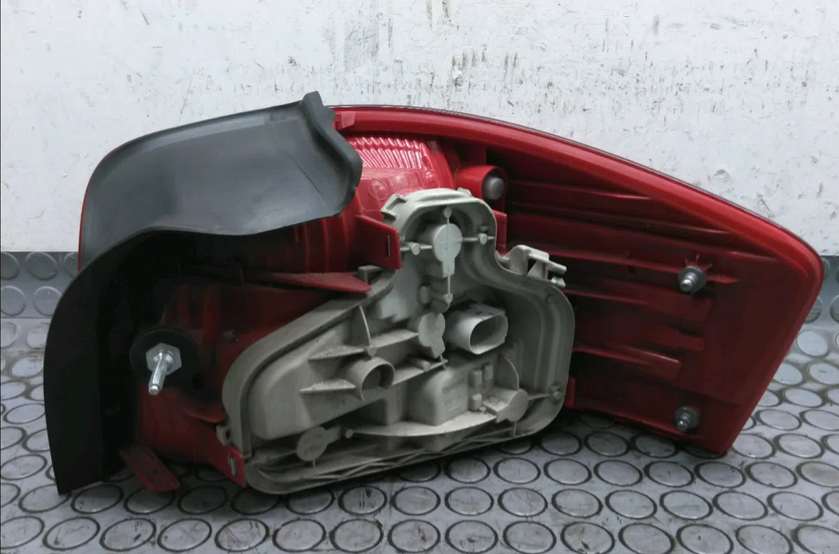 Feu arrière gauche Audi A3 (8P1) 2.0 tdi quattro (2003-2008) occasion