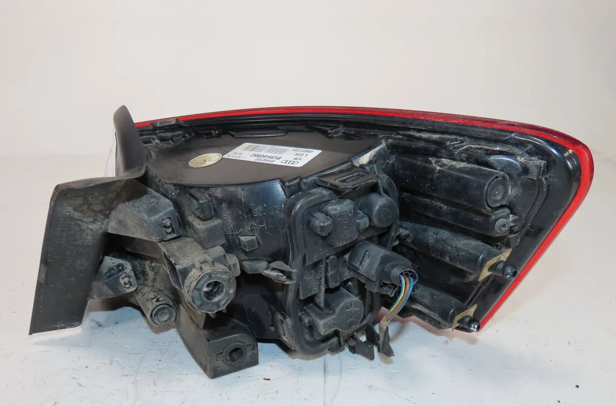 Feu arrière gauche Audi A3 (8V1, 8VK) 1.6 tdi (2013-2017) occasion