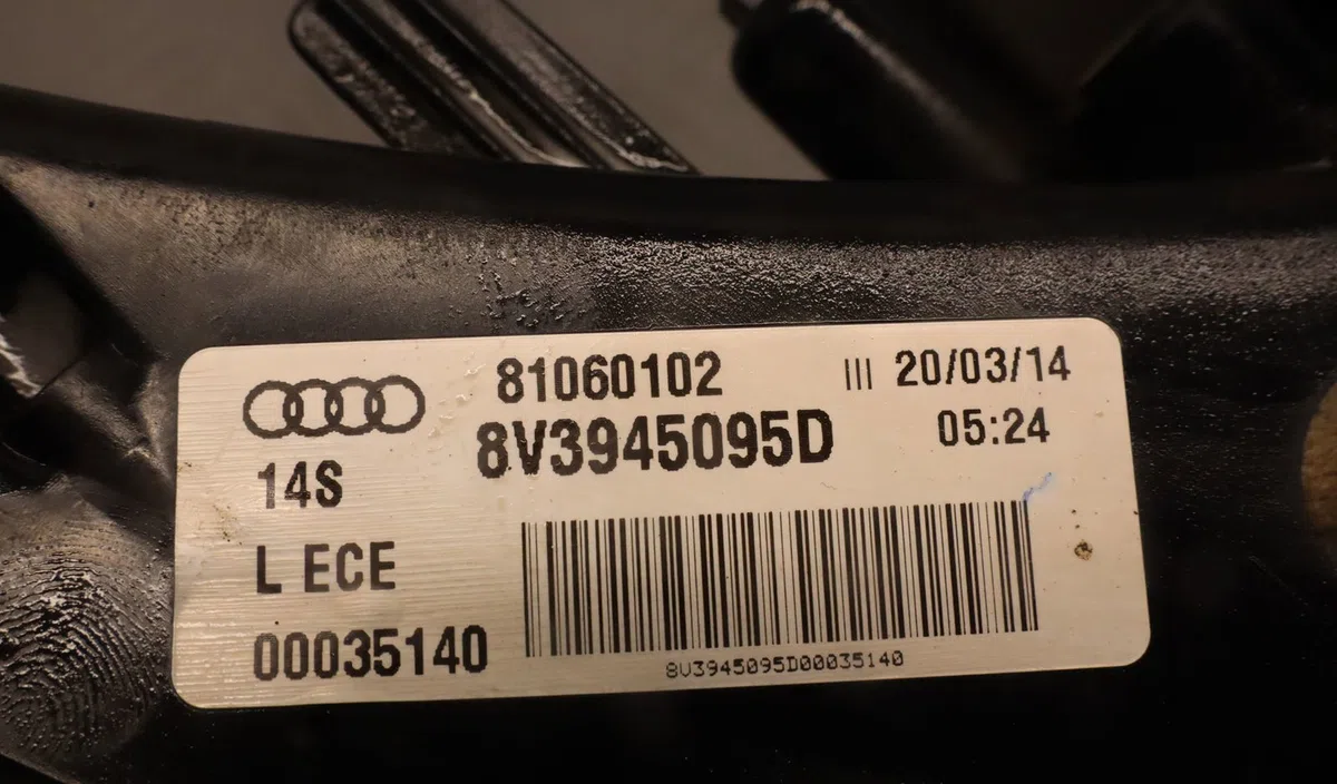 Feu arrière gauche Audi A3 (8V1, 8VK) 2.0 tdi quattro (2012-2017) occasion