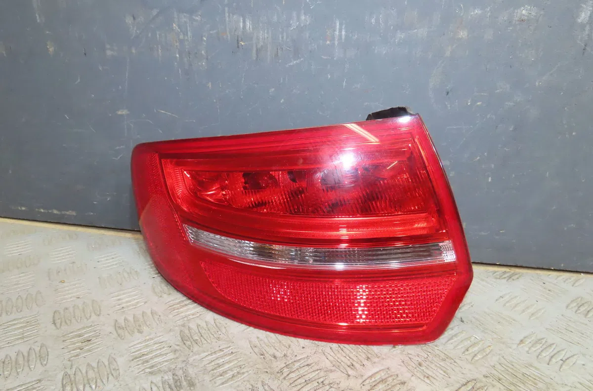 Feu arrière gauche Audi A3 Sportback (8PA) 1.6 tdi (2009-2013) occasion