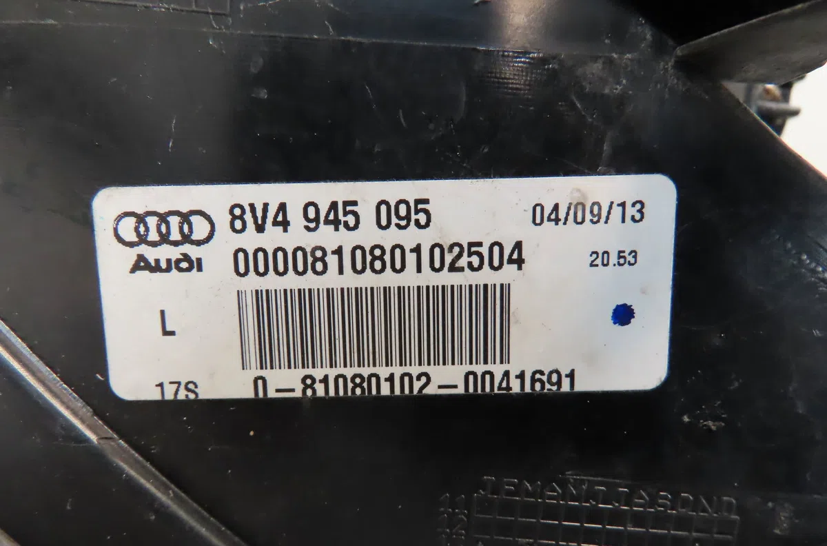 Feu arrière gauche Audi A3 Sportback (8VA, 8VF) 1.6 tdi (2012) 5 portes occasion