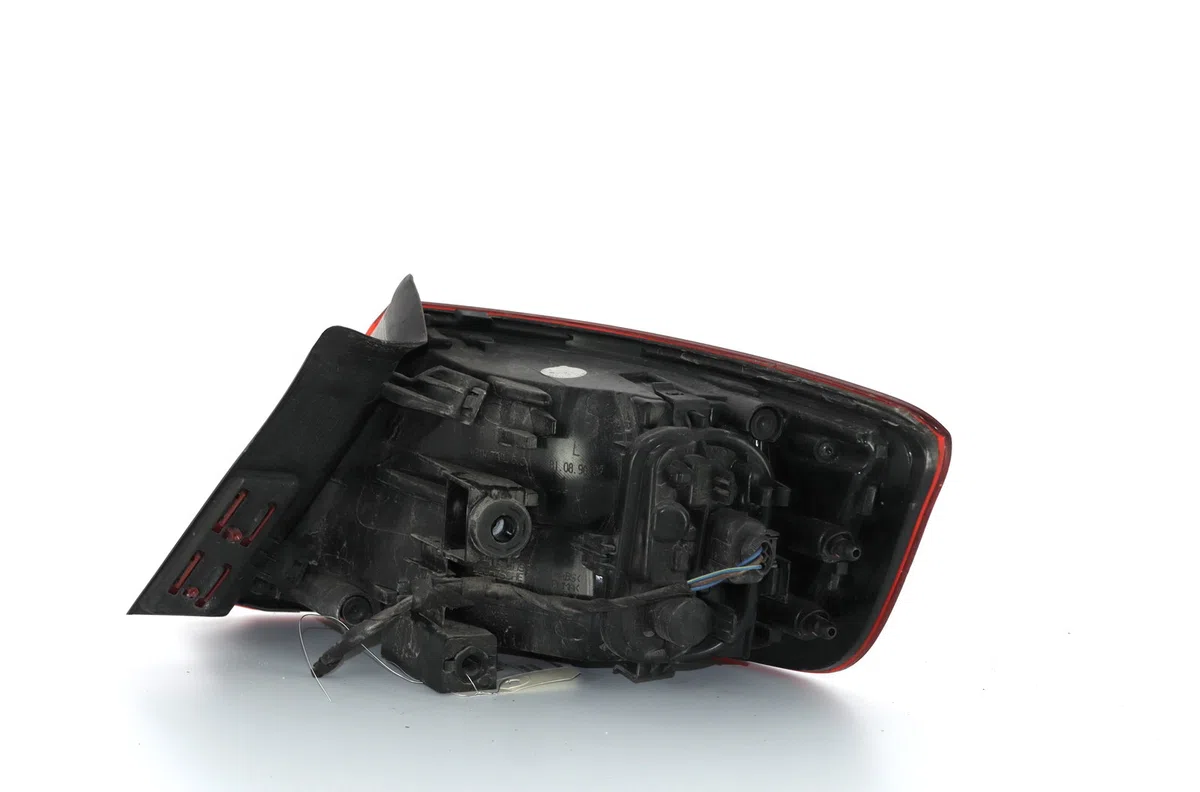 Feu arrière gauche Audi A3 Sportback (8VA, 8VF) 1.6 tdi (2012) occasion