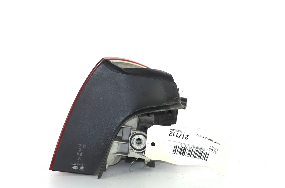 Feu arrière gauche Audi A4 B7 (8EC) 2.0 tdi 16v (2004-2008) 4 portes occasion