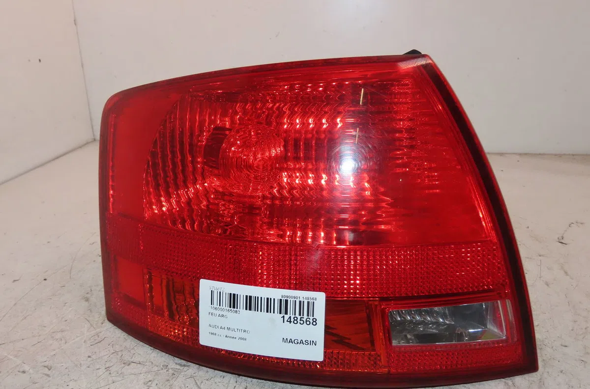 Feu arrière gauche Audi A4 B7 Avant (8ED) 2.0 tdi 16v (2004-2008) occasion