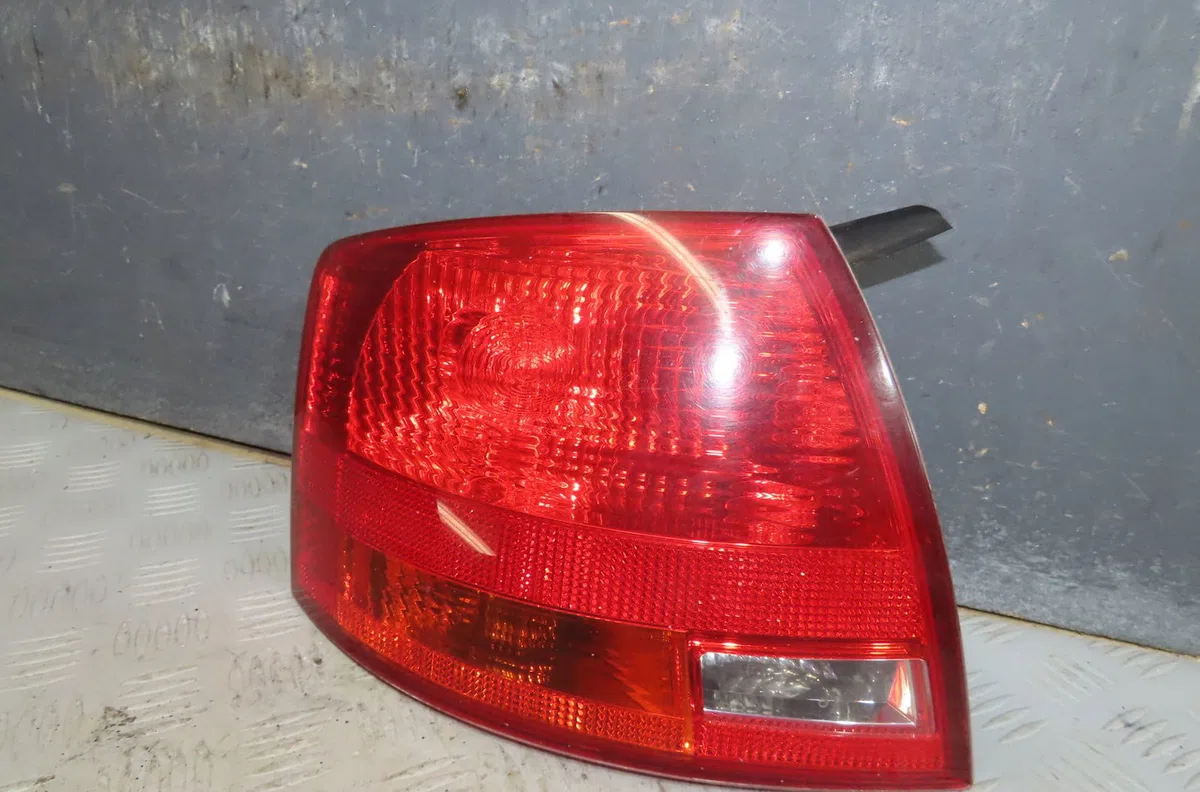 Feu arrière gauche Audi A4 B7 Avant (8ED) 2.0 tdi (2004-2008) occasion