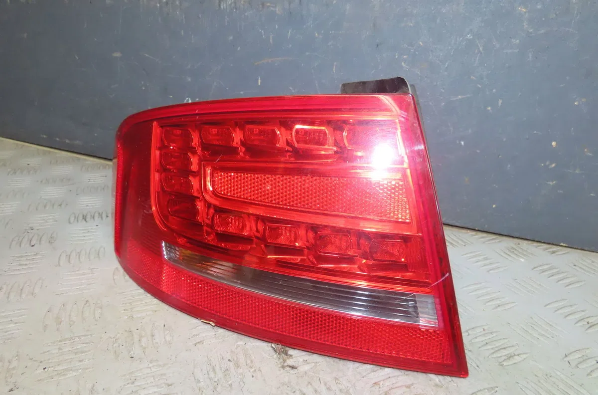 Feu arrière gauche Audi A4 B8 (8K2) 2.0 tdi (2007-2015) occasion
