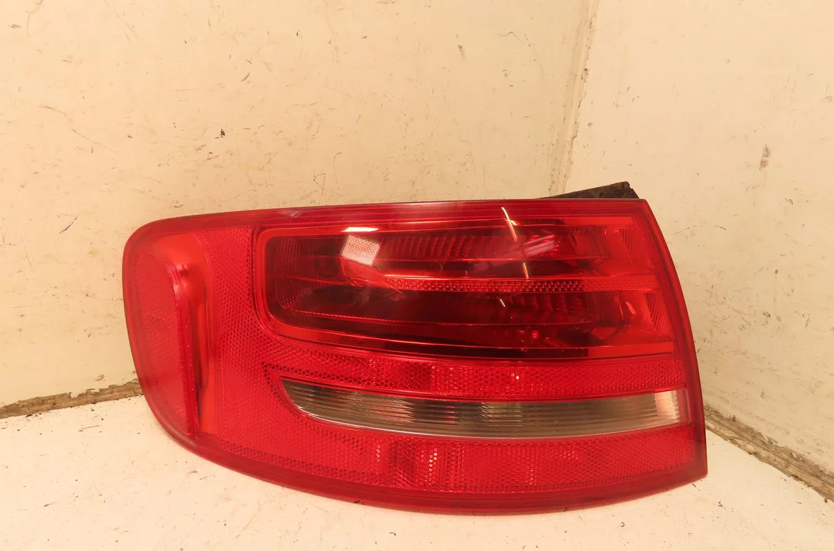 Feu arrière gauche Audi A4 B8 Avant (8K5) 2.7 tdi (2008-2012) occasion