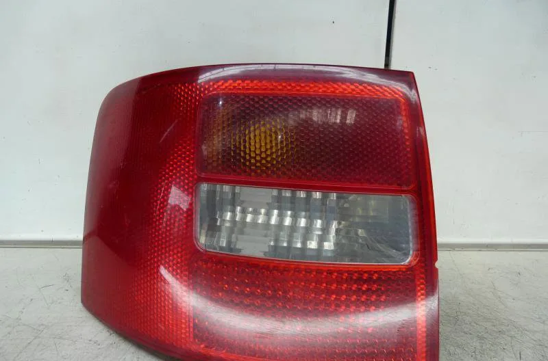 Feu arrière gauche AUDI A6 2 ALLROAD PHASE 2 BREAK occasion