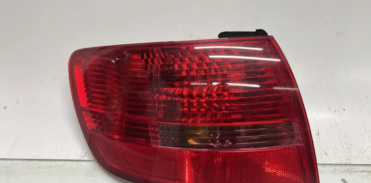 Feu arrière gauche AUDI A6 3 AVANT PHASE 1 BREAK occasion