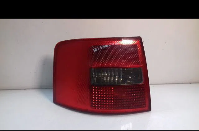 Feu arrière gauche Audi A6 C5 Avant (4B5) 1.9 tdi (1998-2001) occasion