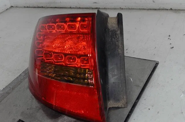 Feu arrière gauche Audi A6 C6 (4F2) 2.4 (2004-2008) occasion