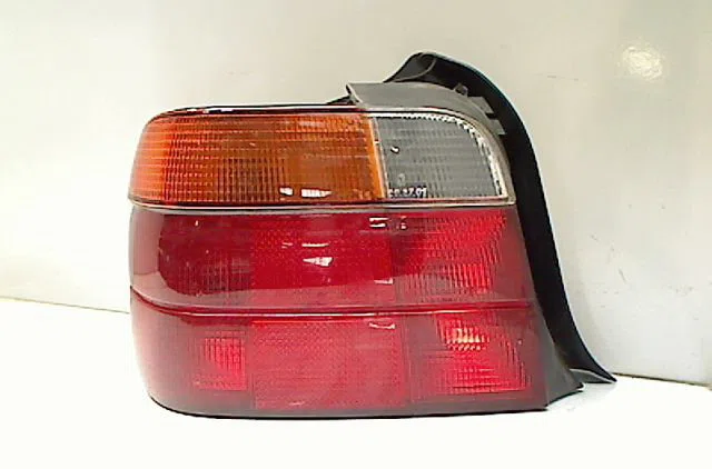 Feu arrière gauche B.M.W. SERIE 3 COMPACT III 1999 occasion