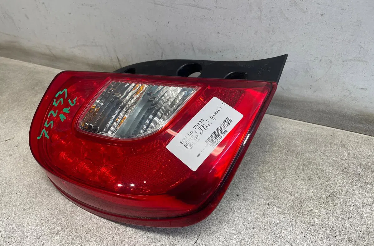 Feu arrière gauche Bmw 1 (E81) 118 d (2006-2011) 3 portes occasion
