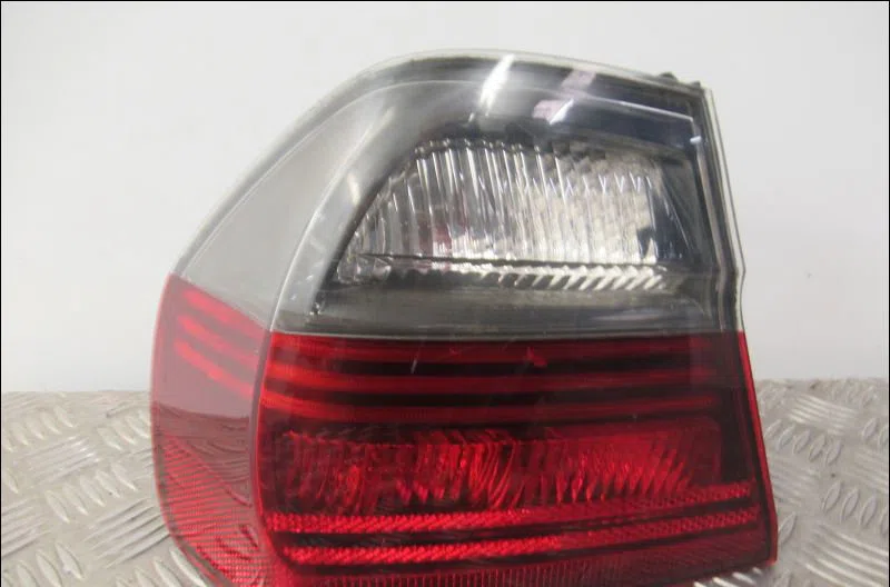 Feu arrière gauche Bmw 3 (E90) 325 d (2006-2010) occasion