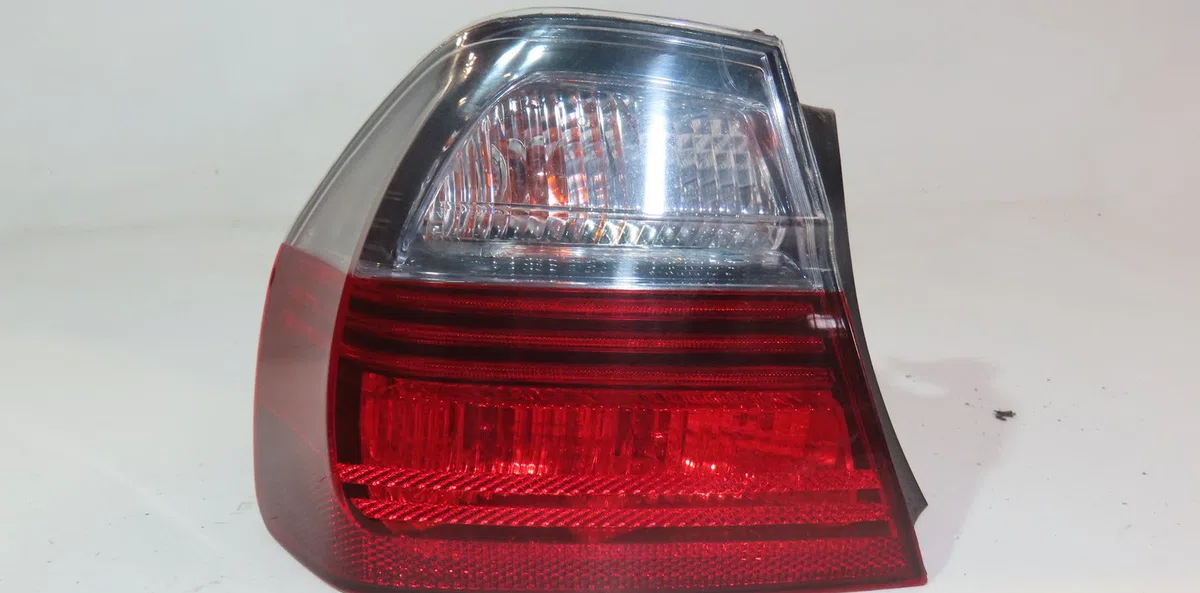 Feu arrière gauche Bmw 3 (E90) 325 xi (2005-2008) occasion