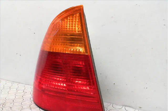 Feu arrière gauche Bmw 3 Touring (E46) 318 i (1999-2001) occasion