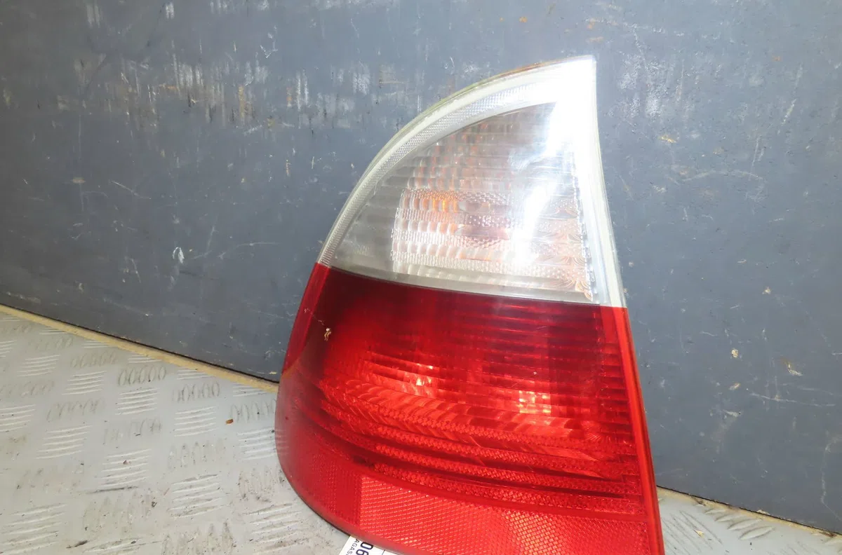 Feu arrière gauche Bmw 3 Touring (E46) 330 xd (2000-2003) occasion